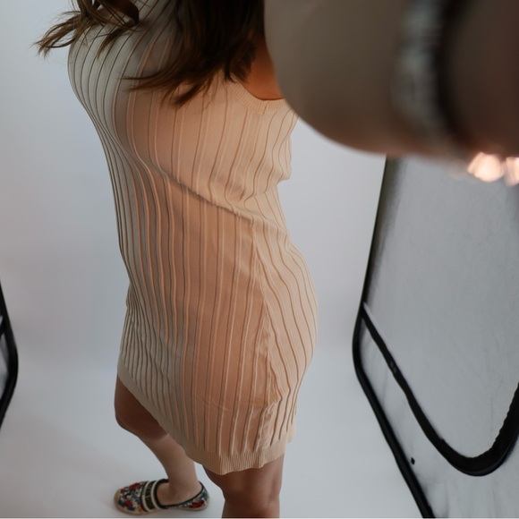 🎀 Sofia Knit Cream Sleeveless Dress - Picture 3 of 5